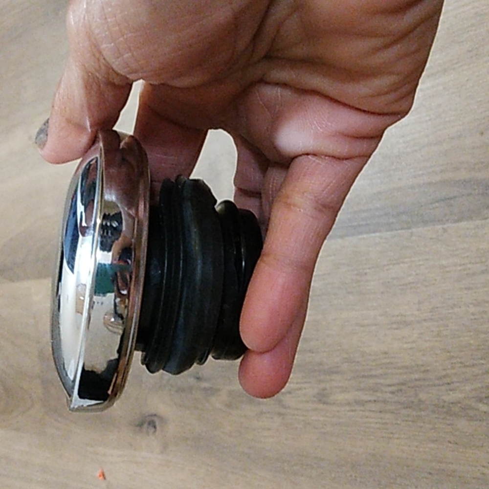 2009 Harly Davidson . Dyna superglide gas cap - Picture 5 of 5